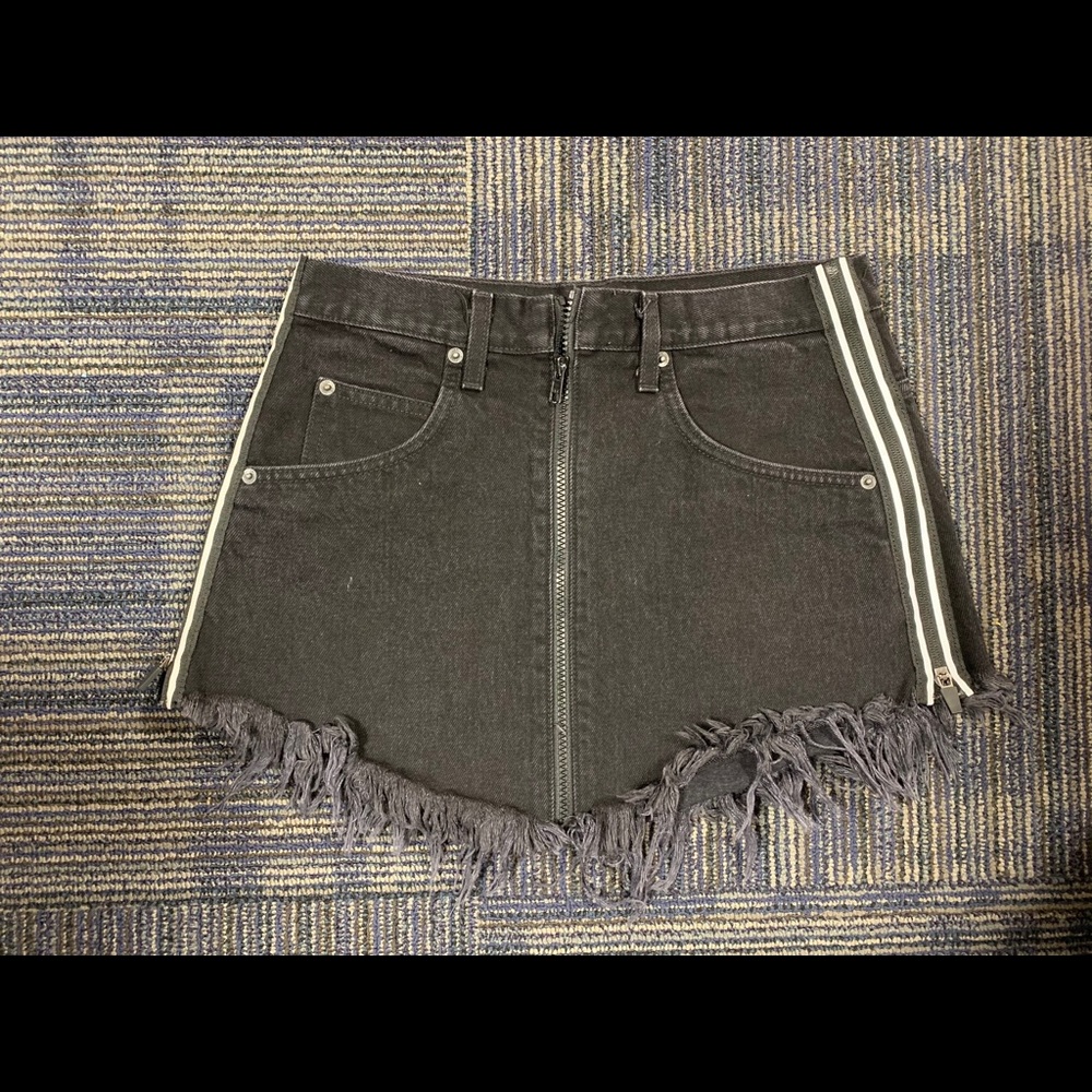 LF zip up skirt